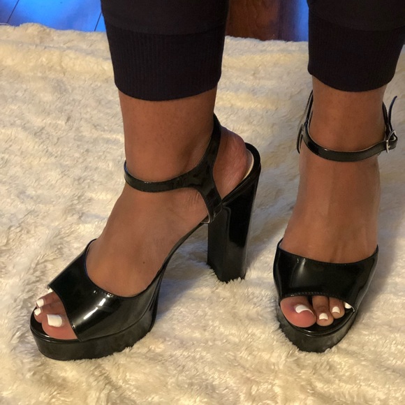 Black Platform Heels - Picture 4 of 4